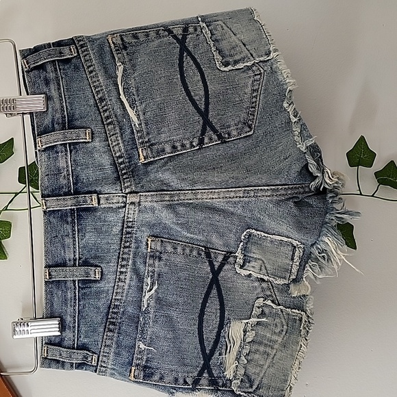 Abercrombie & Fitch Distressed Denim Jean Shorts - Picture 3 of 10